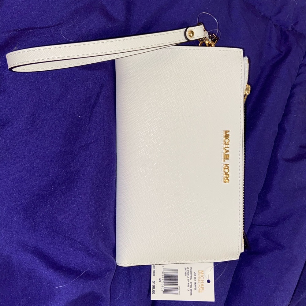MK Jet Set Travel Zipper Wristlet NWT